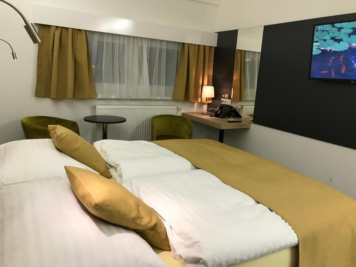 Primma Hotel Szepsi Kültér fotó