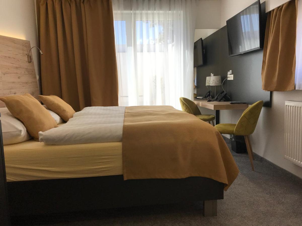 Primma Hotel Szepsi Kültér fotó