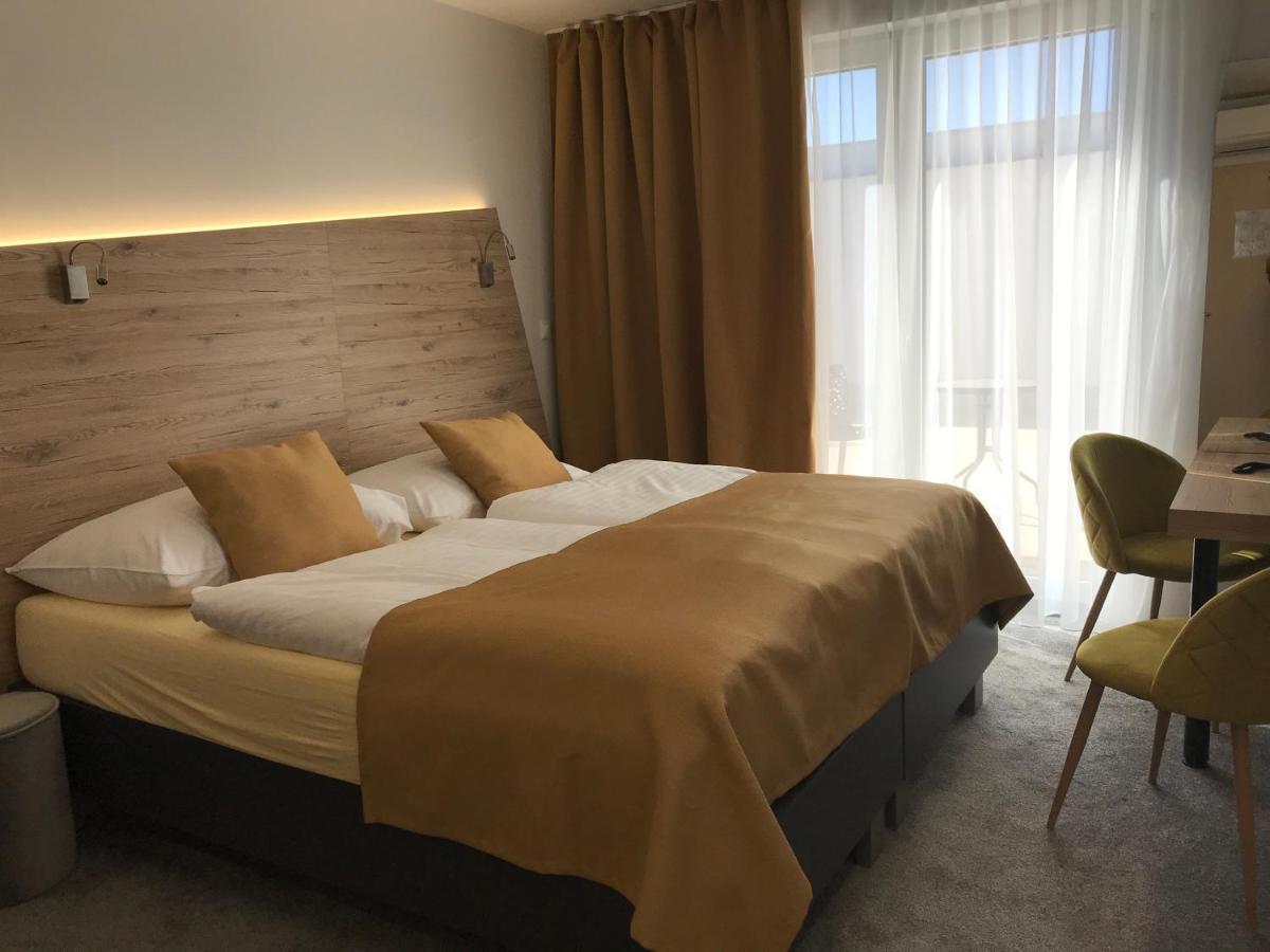 Primma Hotel Szepsi Kültér fotó