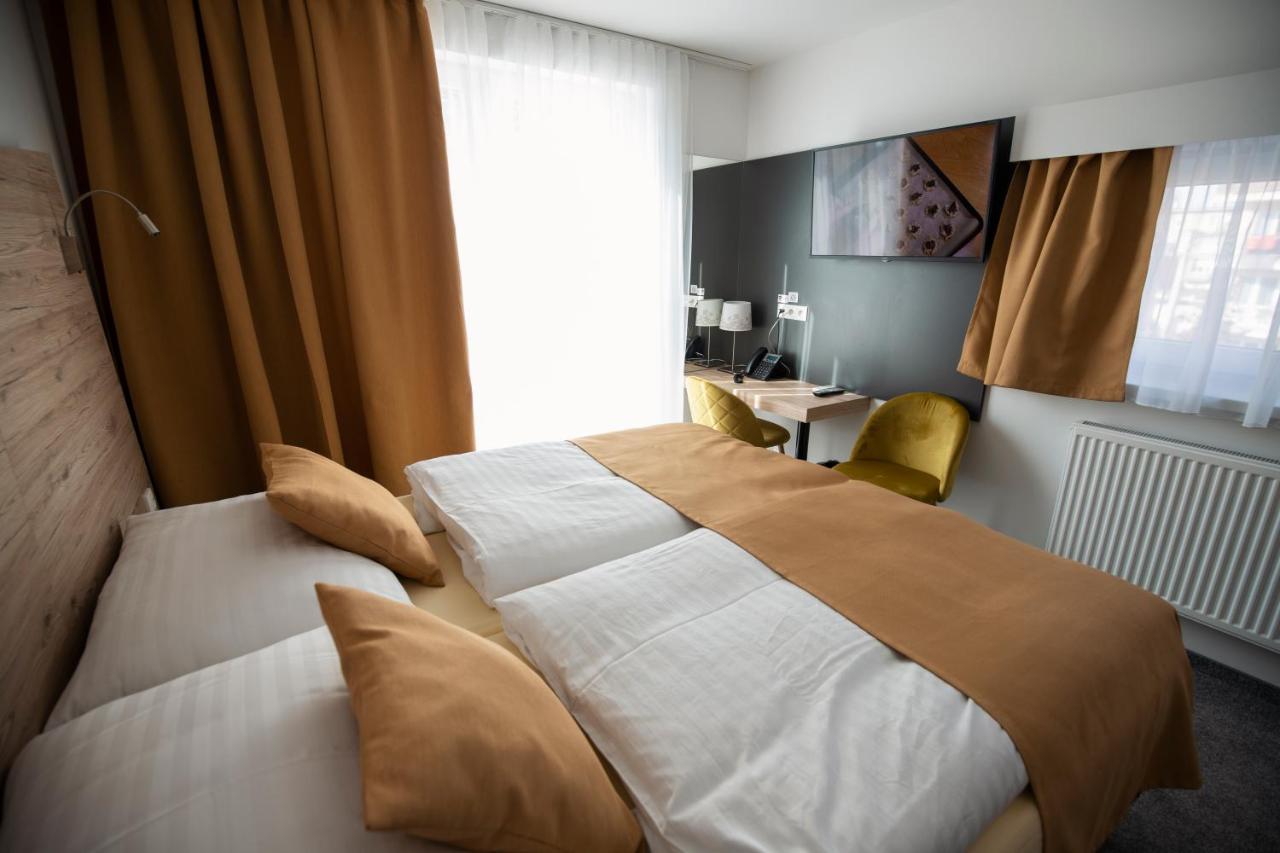 Primma Hotel Szepsi Kültér fotó