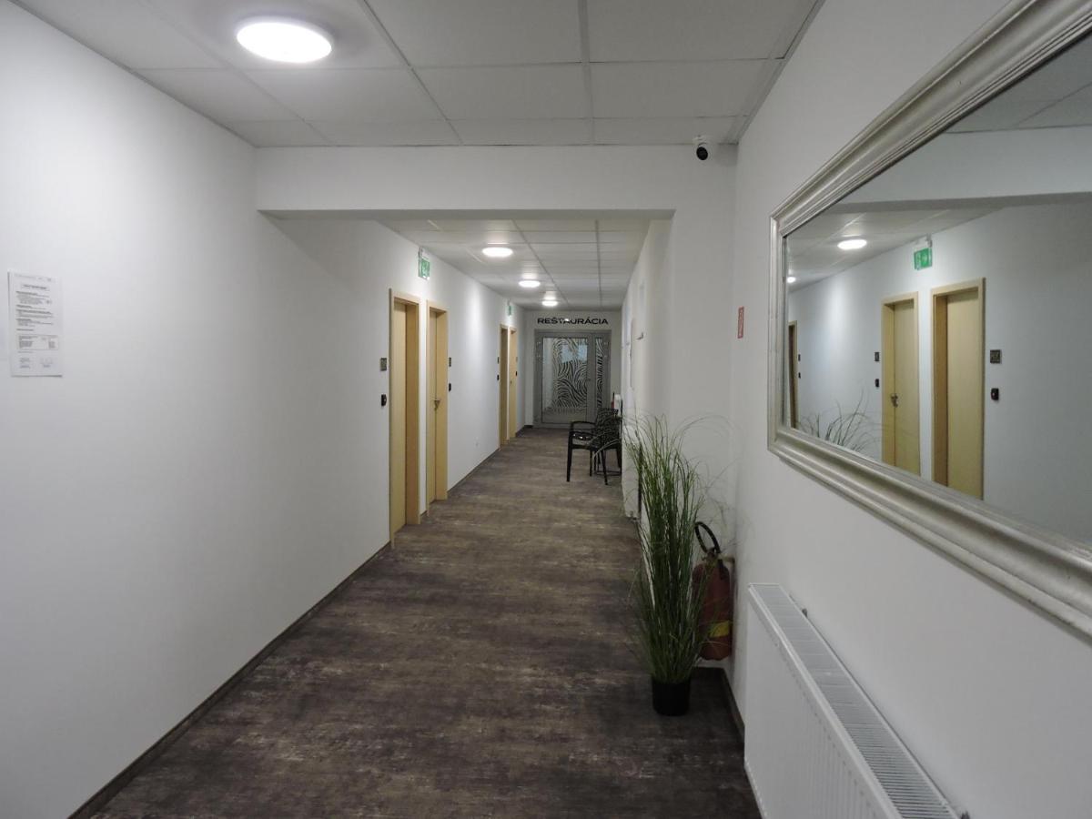 Primma Hotel Szepsi Kültér fotó