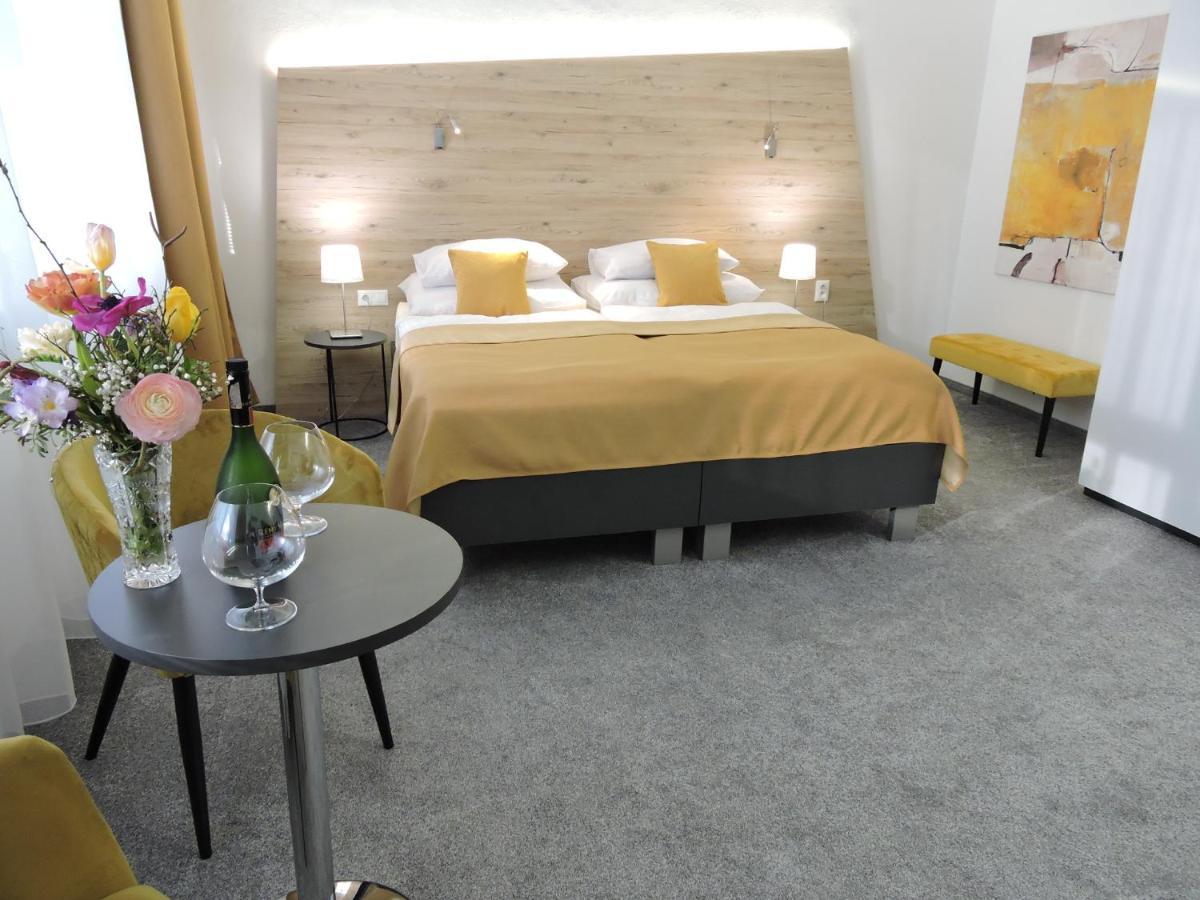 Primma Hotel Szepsi Kültér fotó