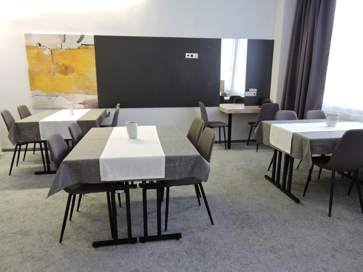 Primma Hotel Szepsi Kültér fotó