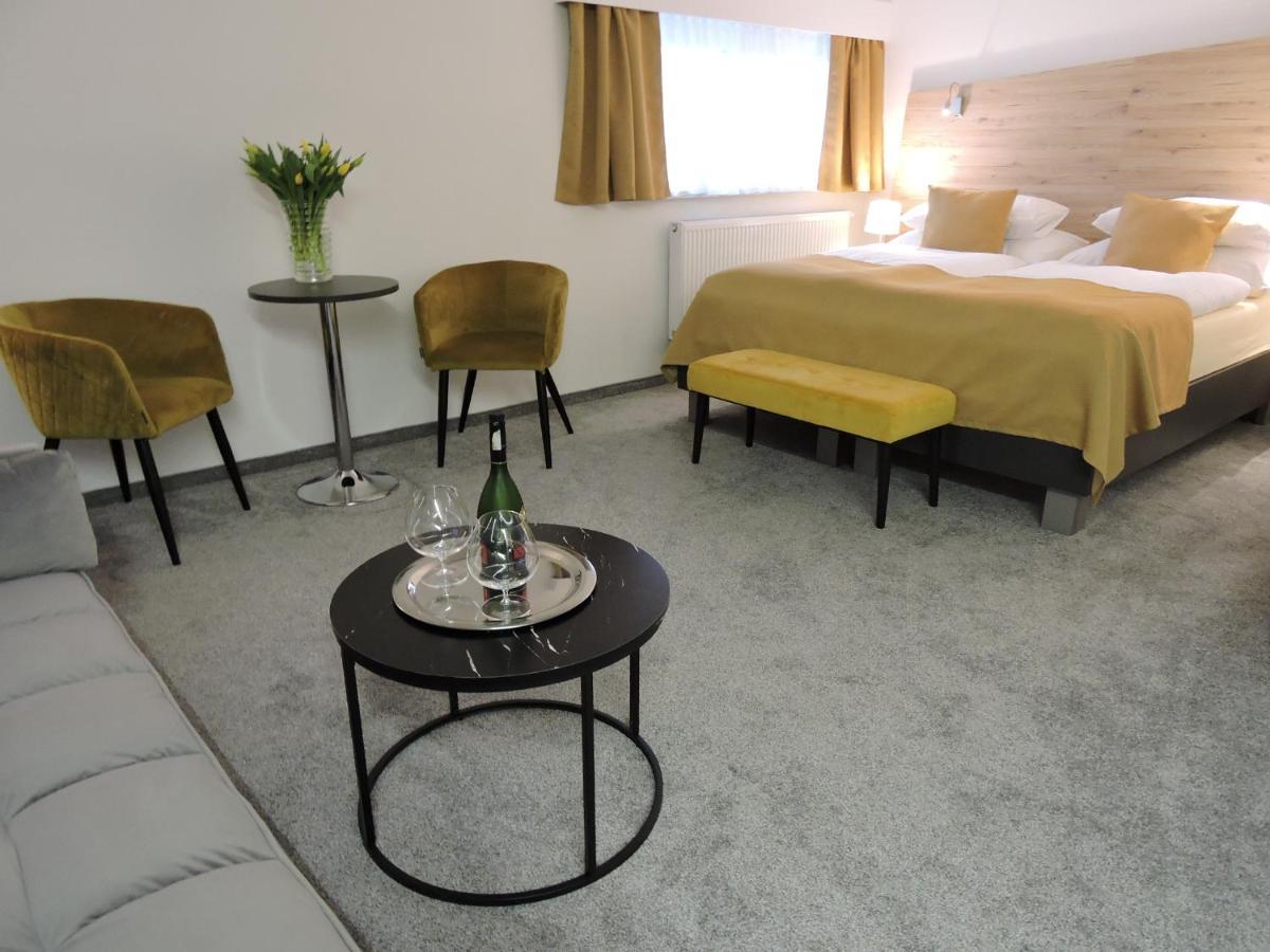 Primma Hotel Szepsi Kültér fotó