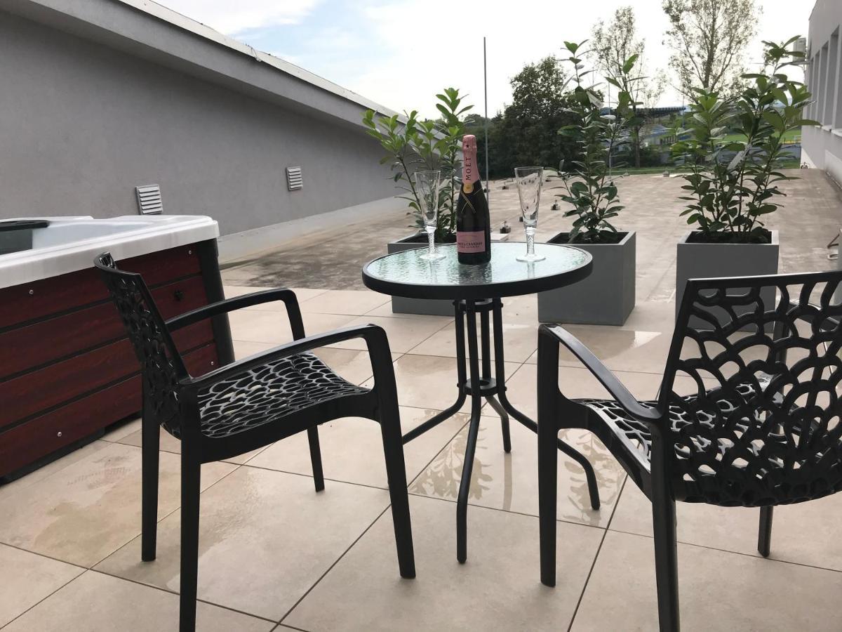 Primma Hotel Szepsi Kültér fotó